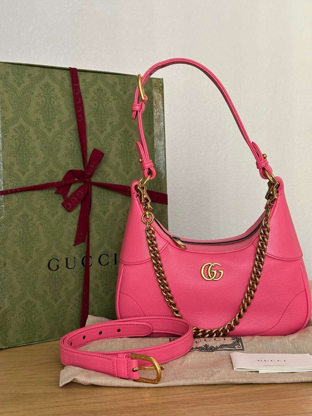 Gucci Logo Plaque Small Aphrodite Shoulder Bag